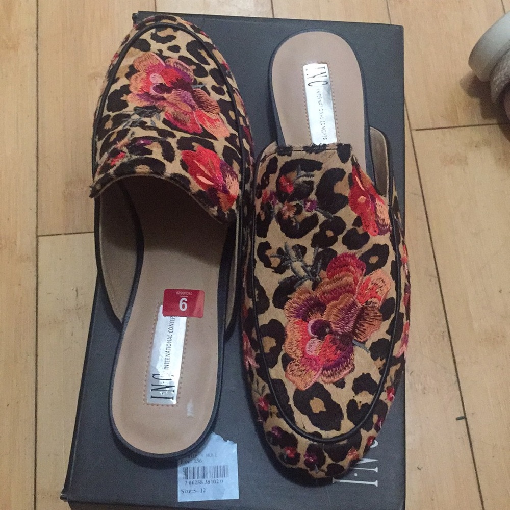 Women’s INC Gannie 3 Mule size 9
